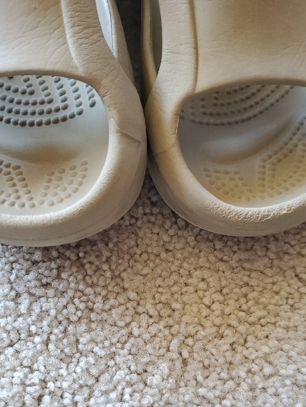CROCS Beige Slip-On Women 5 Sandals with Heel Strap - Picture 6 of 6